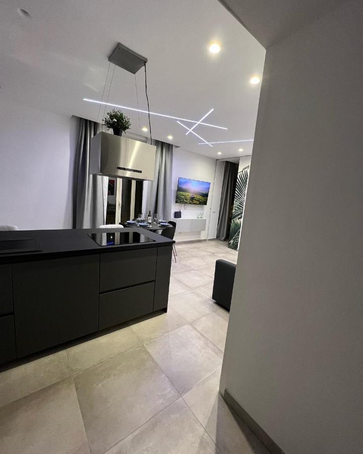 The Jungle Home Naples Luaran gambar